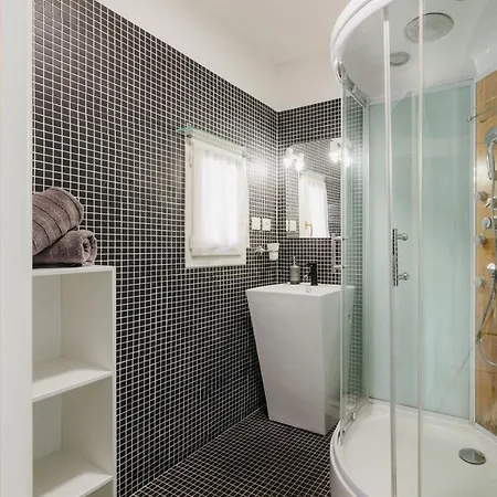 Charmante Maison Contemporaine Idealement Situee Embrun Exterior foto